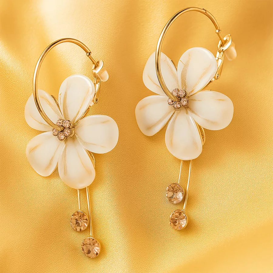 Fashionable Gold Plated Floral Earrings