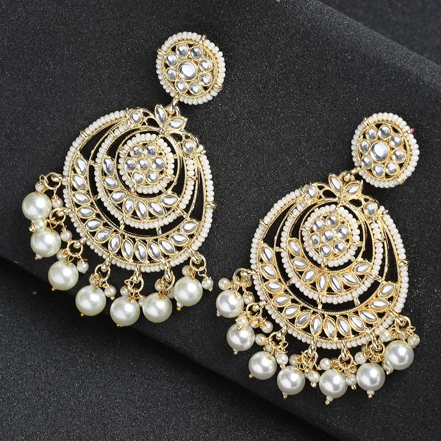 Sophisticated Kundan Pearl Earrings