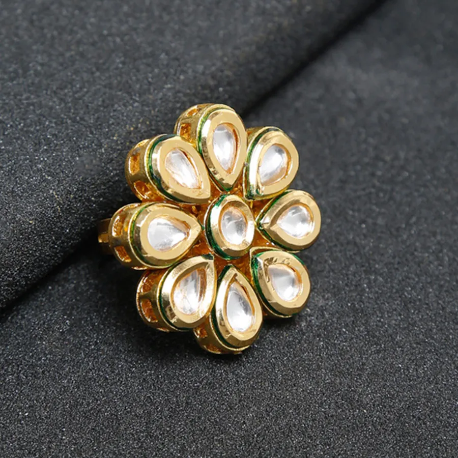 Chic Kundan Ring