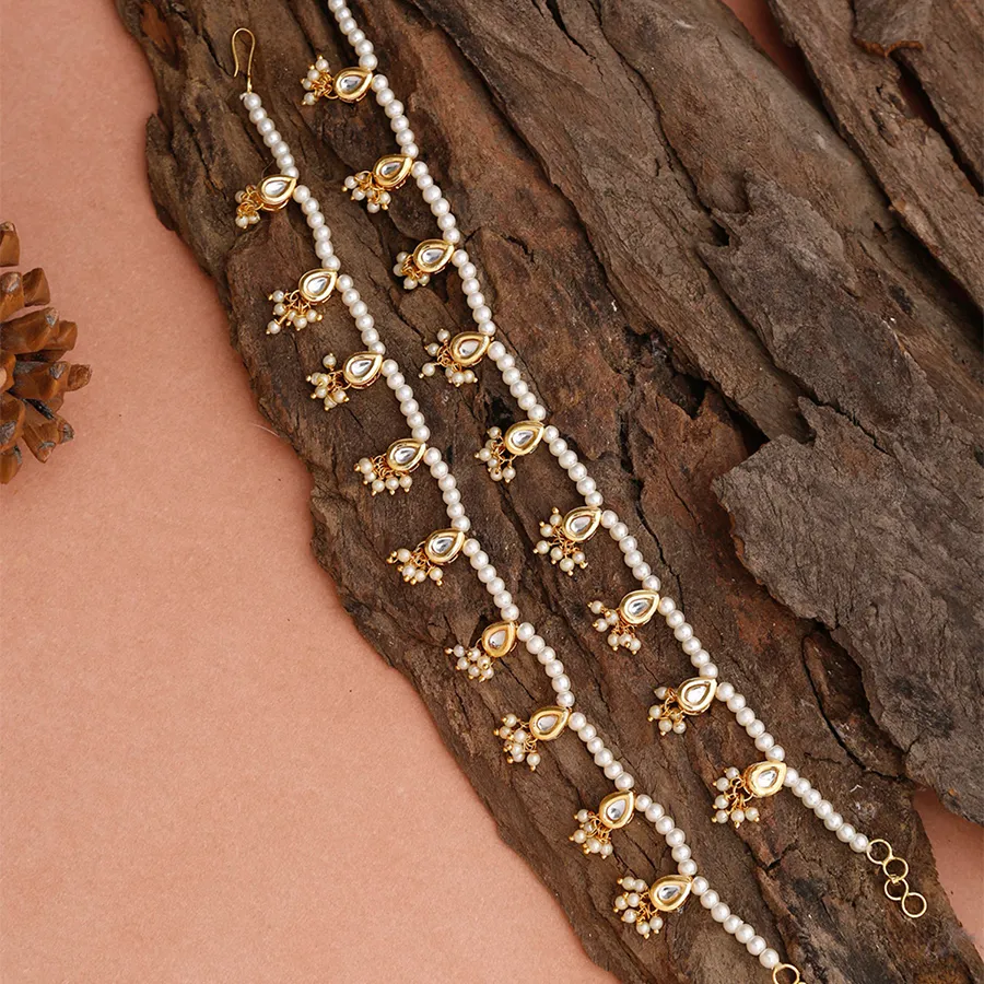 Stylish White Beads Kundan Anklets