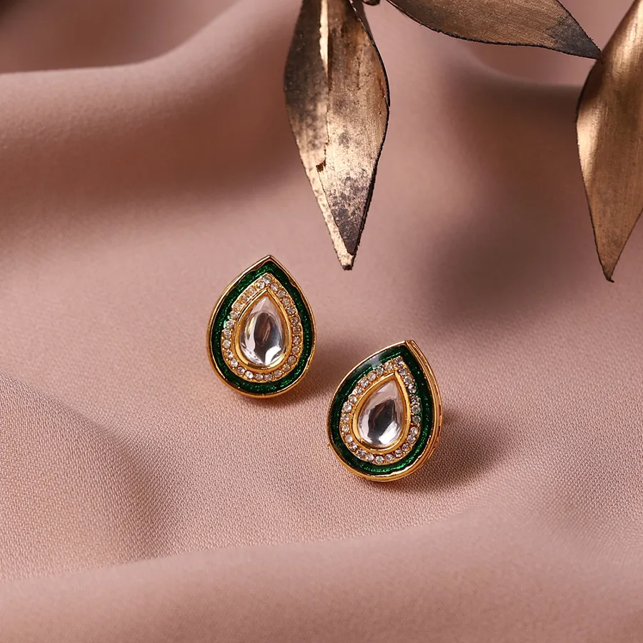 Graceful Kundan Ear Cliffs