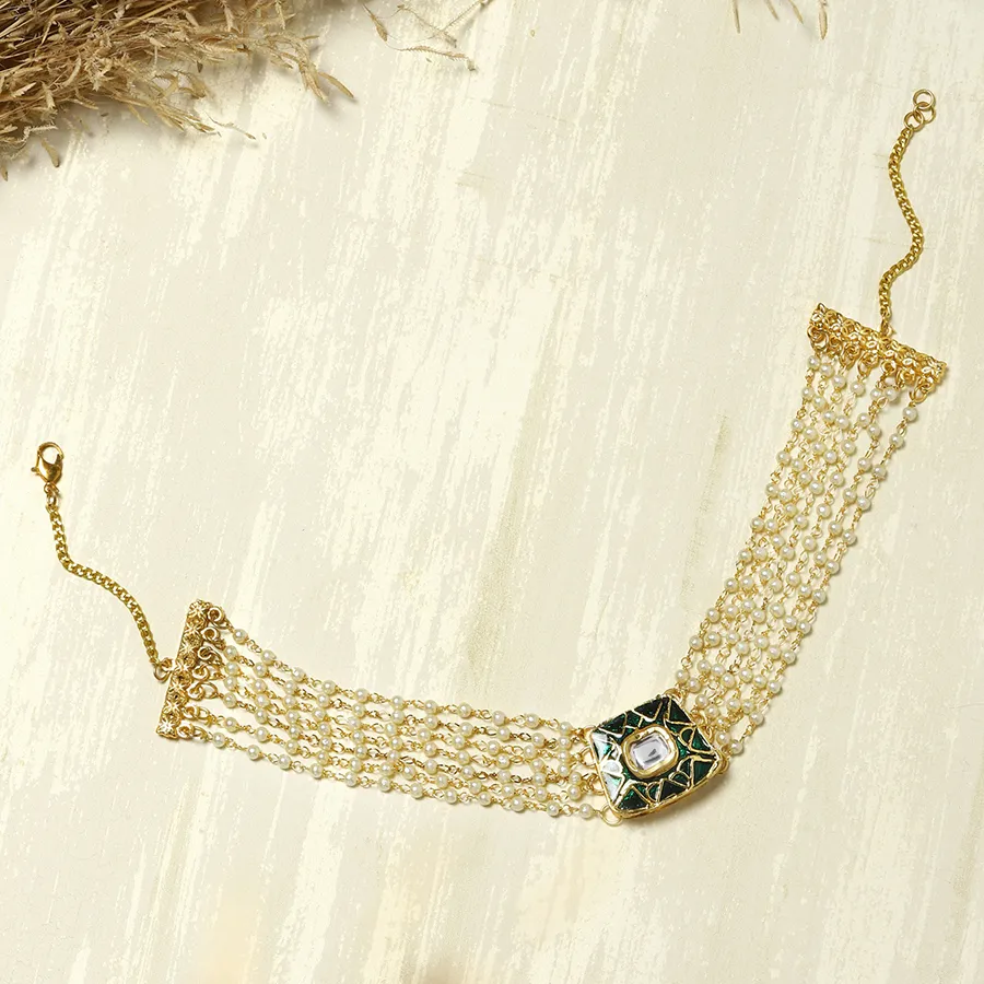 Chic Kundan Grace