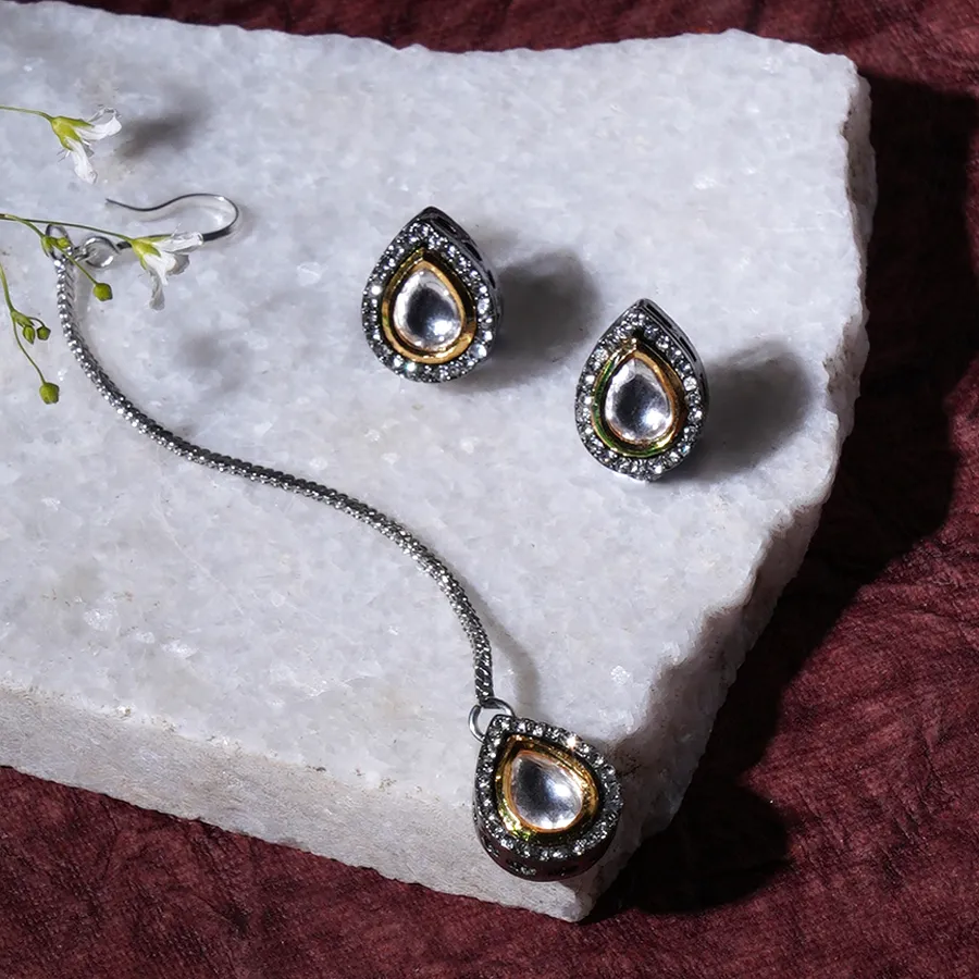 Versatile Kundan Jewelry Gift