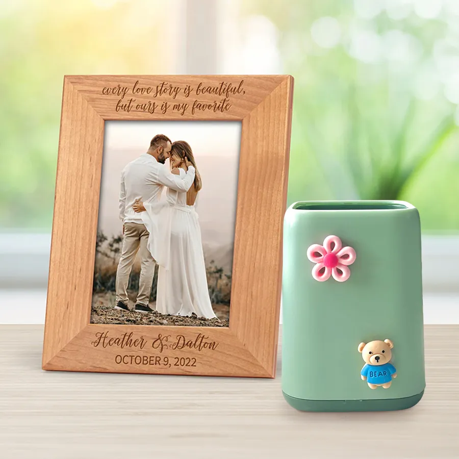 Lovable Personalized Photo Frame with Preety Pen Stand