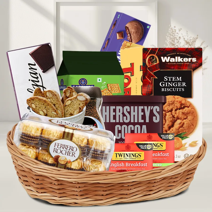 Essential Snack Gourmet Basket