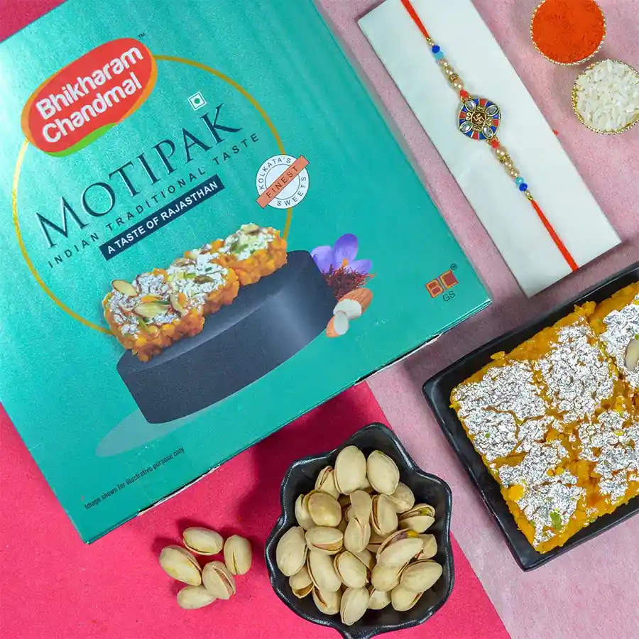 Gorgeous Kundan Rakhi with Motipak n Pistachios Treat