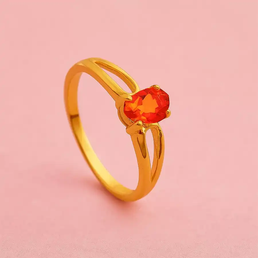 Elegant 18K gold ring showcasing a beautiful oval cut citrine.