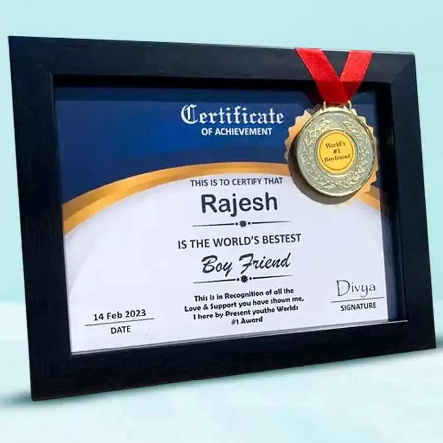 Eye-catching personalized Certificate of Best Boyfriend with gold medal, customizable for any relationship.