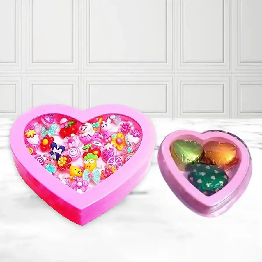 Charming Rings & Heart Chocolates Gift Set for girls aged 3-7, featuring cartoon finger rings and handmade heart-shaped chocolates in a pink gift box.