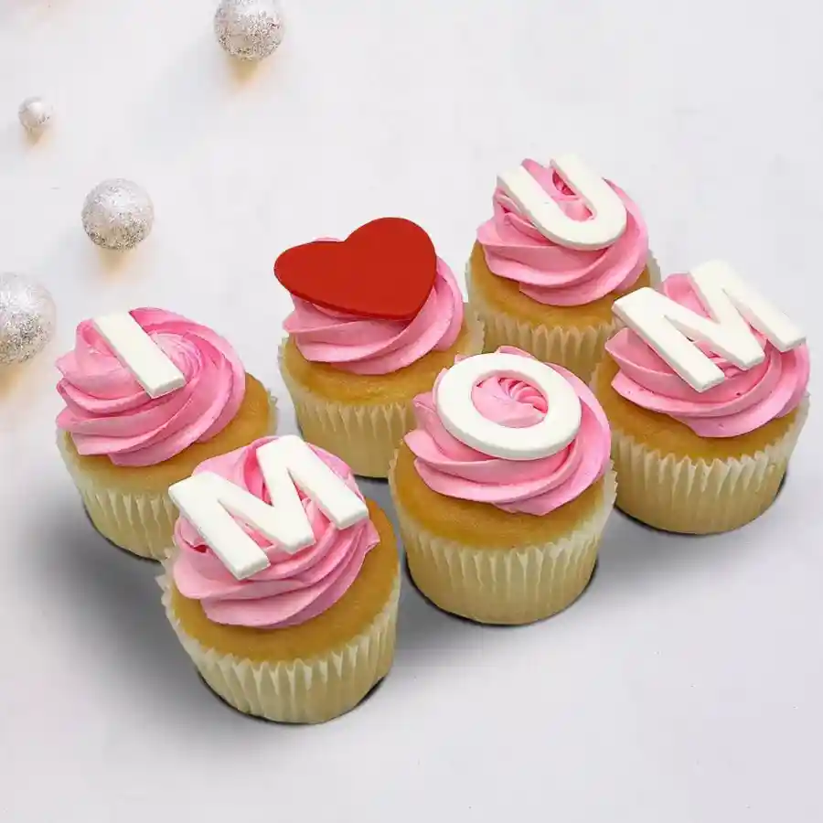 A set of 6 round cupcakes with "ILU MOM" message, perfect for Mother's Day.
