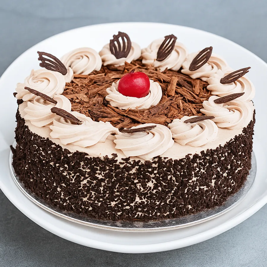 A mouthwatering 1/2 kg Black Forest Cake, ideal for gifting and sharing delicious moments with loved ones.