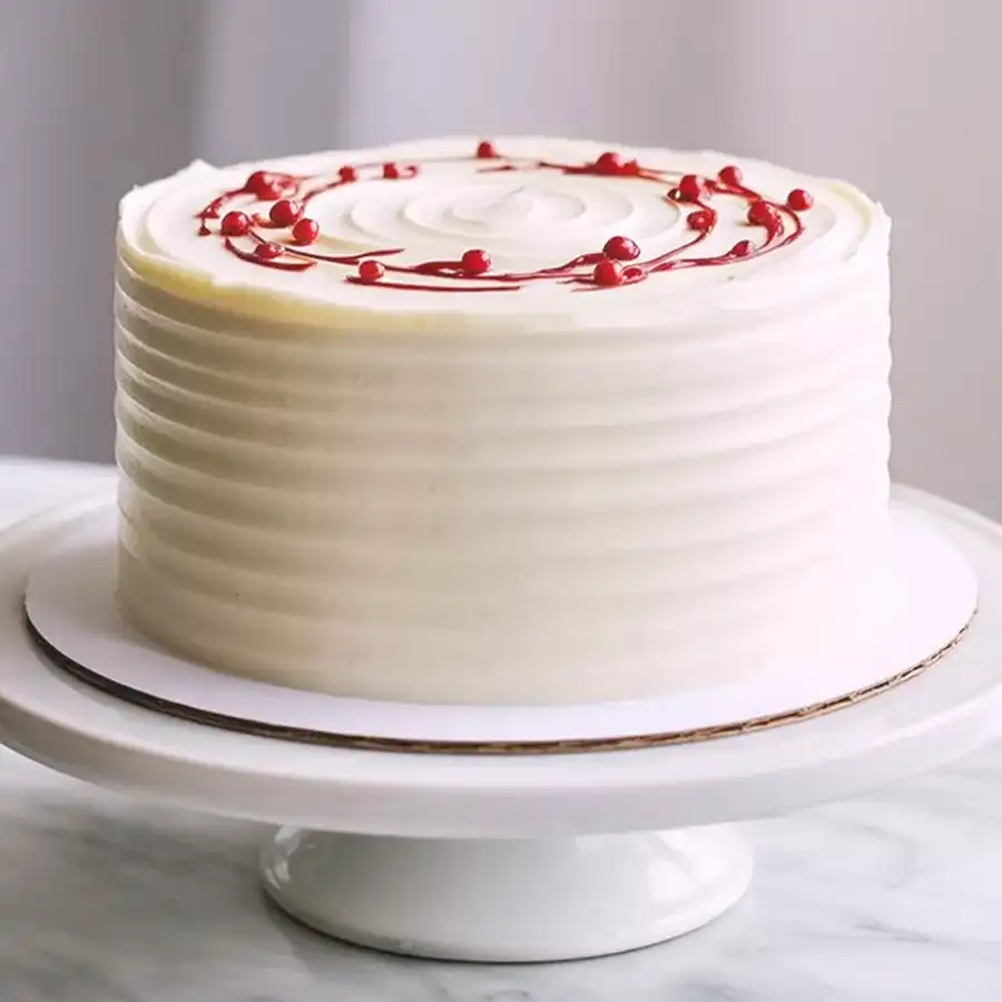 1/2 kg Vanilla Cake, a delightful gift for Mom, perfect for any special occasion.