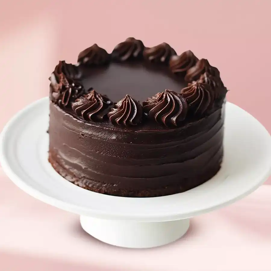 A tempting 1/2 kg chocolate cake, perfect for Mother's Day celebrations.