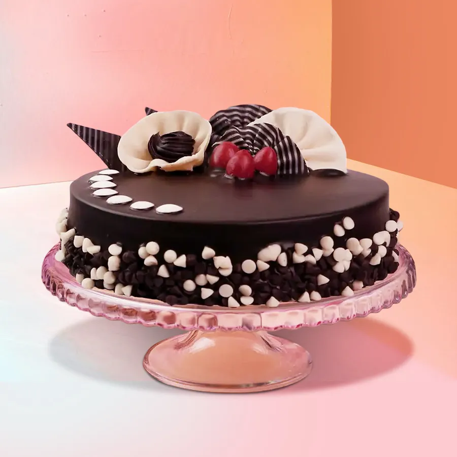 1 lb Chocolatey Choco Chips Cake, perfect for gifting and celebrating special moments.