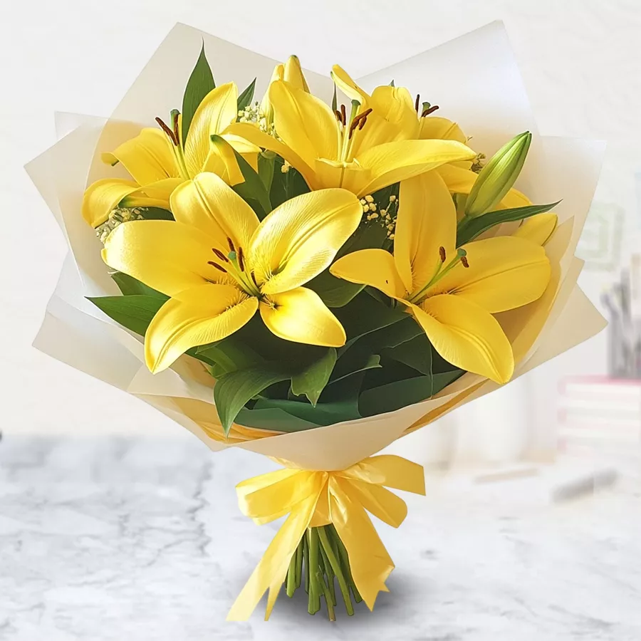 Beautiful bouquet featuring six blooming lilies, perfect for expressing love.