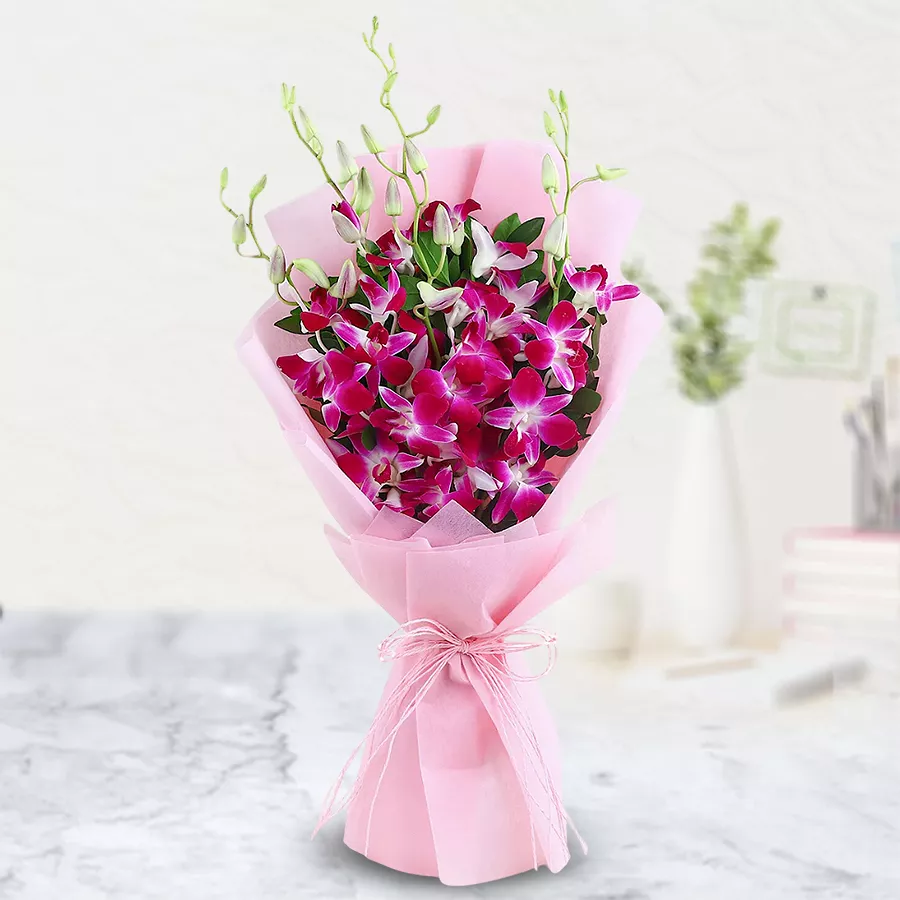 Stunning bouquet of 10 orchids, perfect for gifting elegance and beauty.