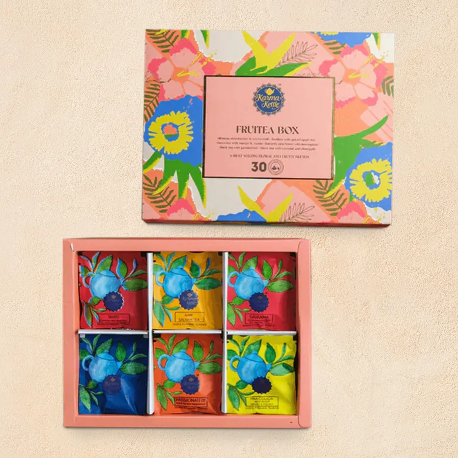 Giftbox containing six unique tea blends for relaxation and soothing moments.