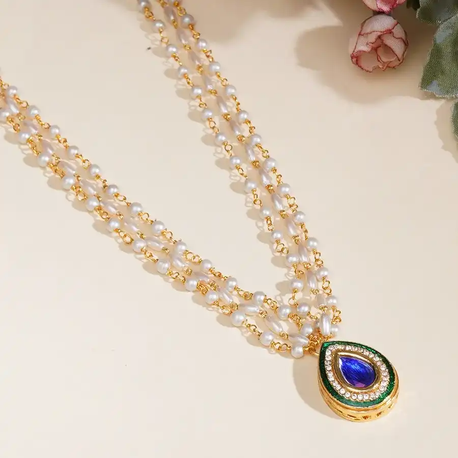 Glamourous Kundan Necklace