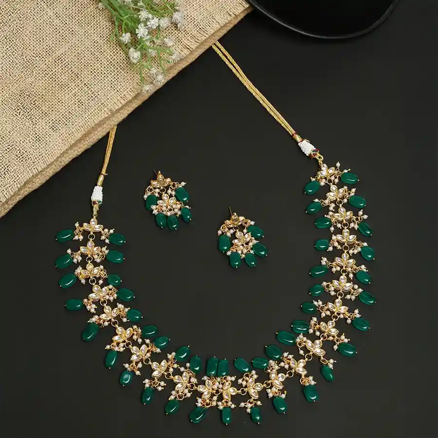 Vintage Glam Kundan Jewelry Set