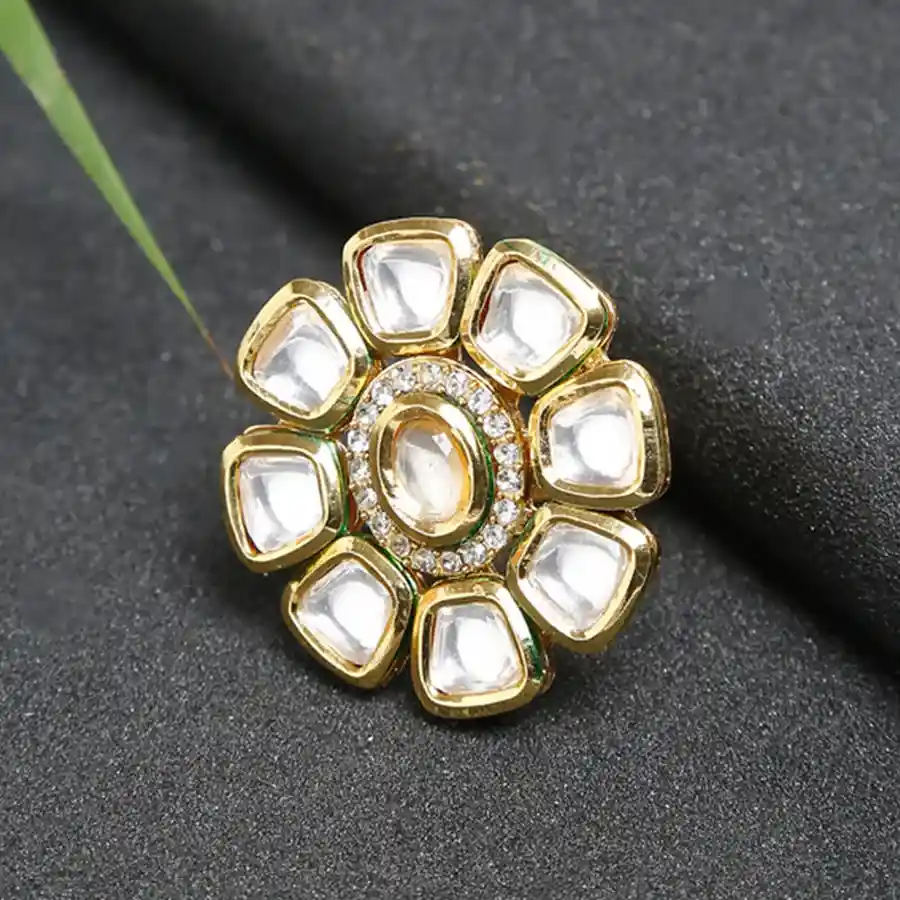 Sophisticated Kundan Ring