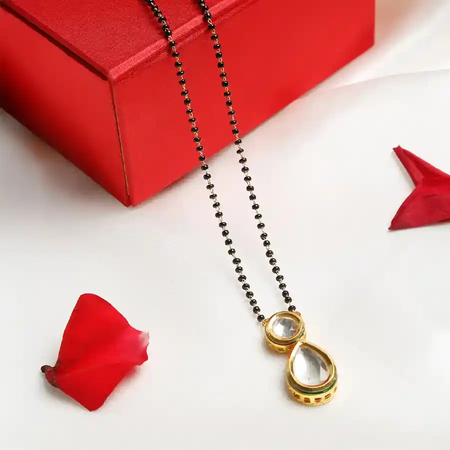 Modern Kundan Mangalsutra