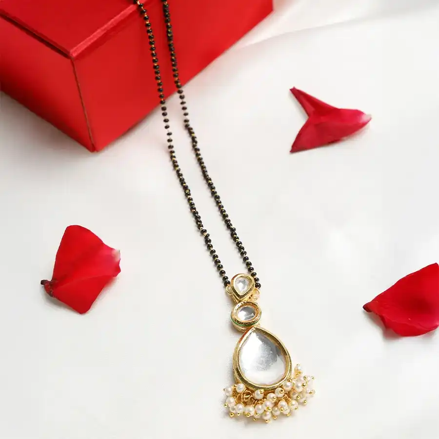 Elegant Kundan Mangalsutra
