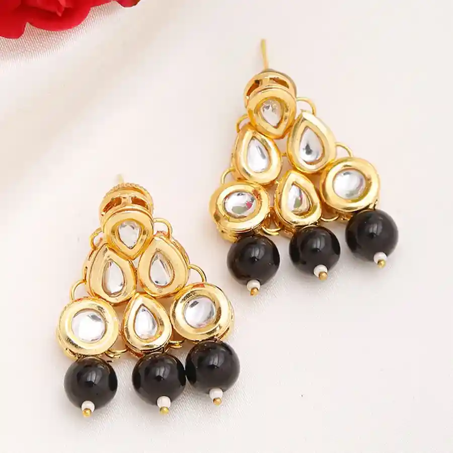 Glamorous Black Kundan Earrings