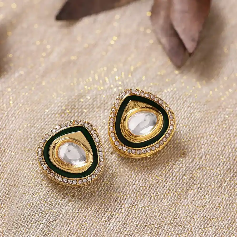 Sparkling Kundan Studs Pair