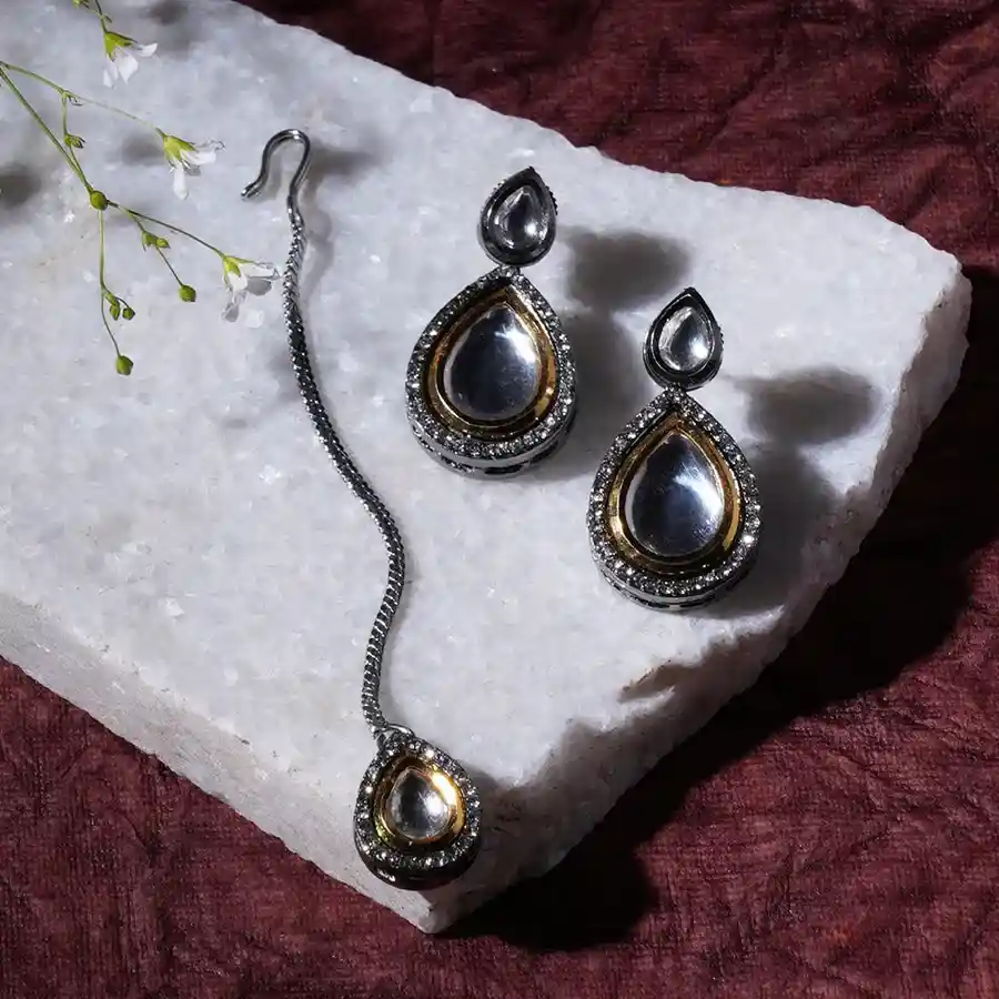 Regal Kundan Tikka and Studs