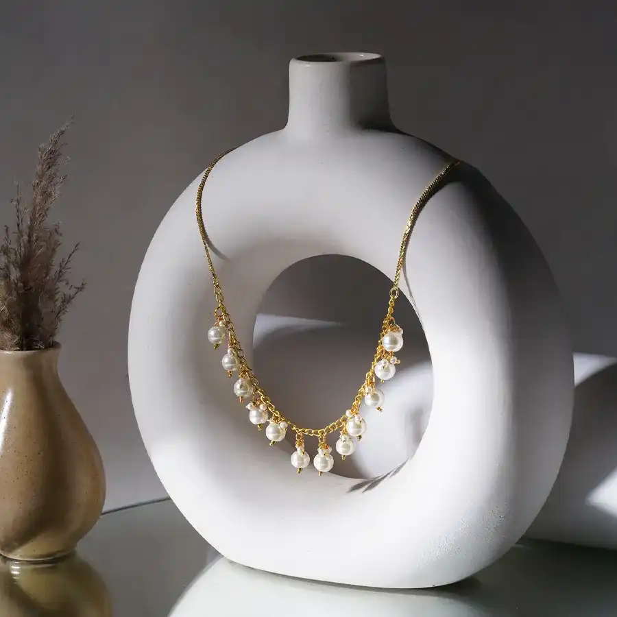 Luxurious Golden Pearl Neckpiece