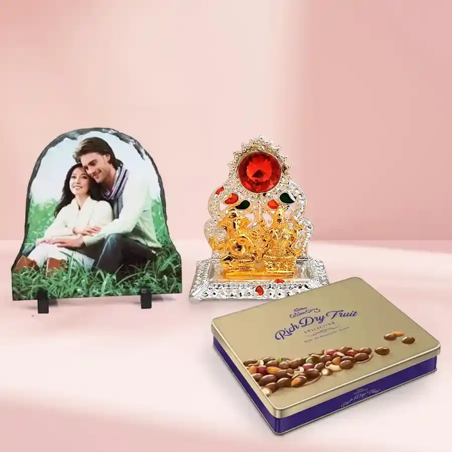 Exquisite Photo Rock Stone with Chocolate n Mandap