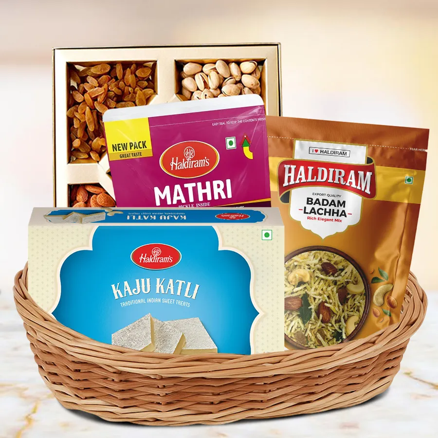 Pretty Decorative Basket Hamper