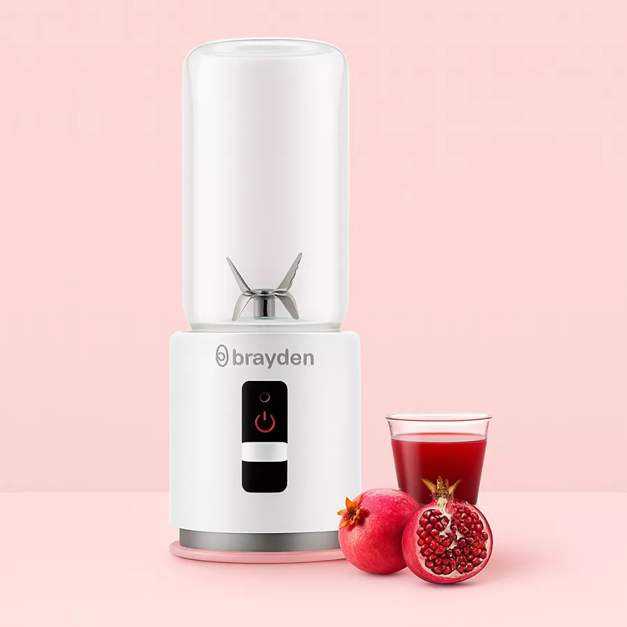 Brayden Portable Power Blender with a white design and glass jar, ideal for smoothies and sauces.